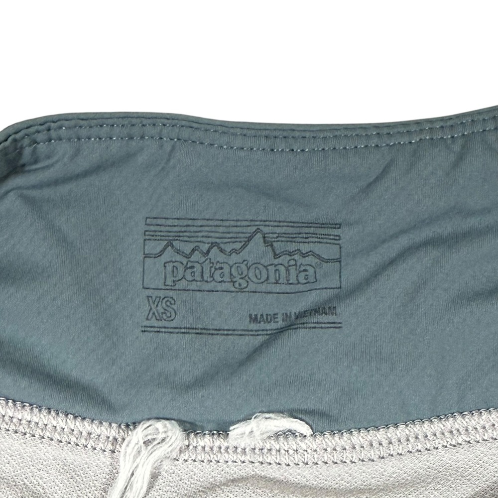 Patagonia Women's Running Shorts Extra‎ Small XS Gray Quick Dry Activewear Gym - Picture 4 of 8
